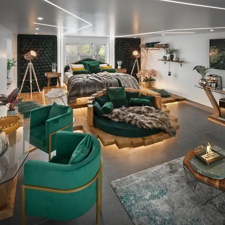 Aphrodites Group - Luxury Hot Tub In District! Ξενοδοχείο 5*