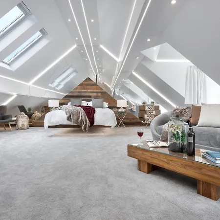 Ξενοδοχείο Aphrodites Group - Luxury Hot Tub In District! Bowness-on-Windermere