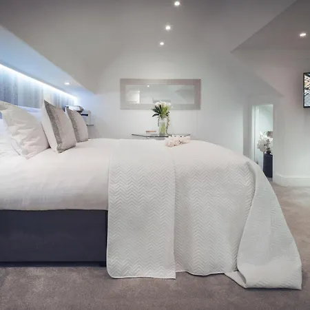 Ξενοδοχείο Aphrodites Group - Luxury Hot Tub In District!