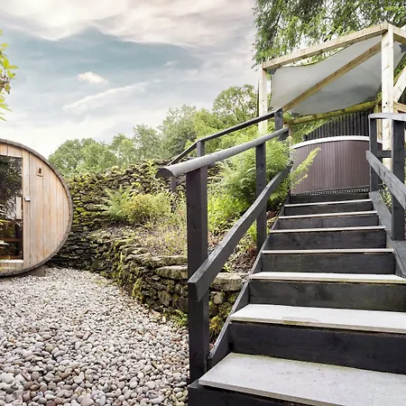 Aphrodites Group - Luxury Hot Tub In District! 5* Bowness-on-Windermere