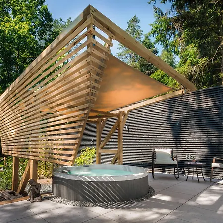 Aphrodites Group - Luxury Hot Tub In District! Ξενοδοχείο