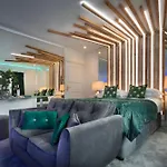 Aphrodites Group - Luxury Hot Tub In District! Bowness-on-Windermere