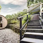 Aphrodites Group - Luxury Hot Tub In District! 5* Bowness-on-Windermere