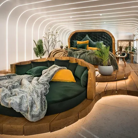 Aphrodites Group - Luxury Hot Tub In District! Hotel