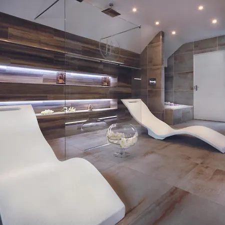 Aphrodites Group - Luxury Hot Tub In District! Bowness-on-Windermere