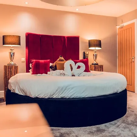 酒店 Aphrodites Group - Luxury Hot Tub In District! 5*