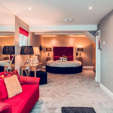 Aphrodites Group - Luxury Hot Tub In District! 5* Bowness-on-Windermere