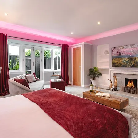 Aphrodites Group - Luxury Hot Tub In District! 5* Bowness-on-Windermere