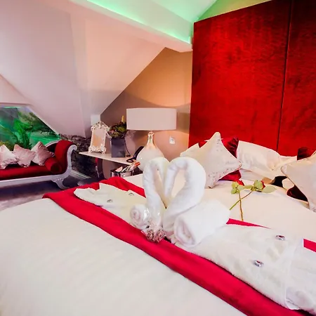 Aphrodites Group - Luxury Hot Tub In District! Hotel 5*