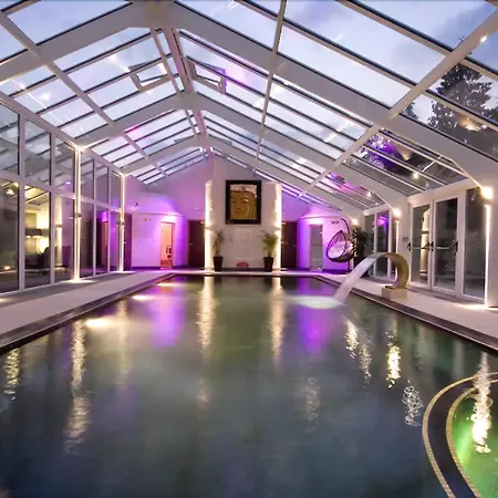 Aphrodites Group - Luxury Hot Tub In District! Hotel Bowness-on-Windermere