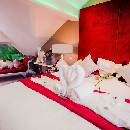 Hotel Aphrodites Group - Luxury Hot Tub In District! Bowness-on-Windermere