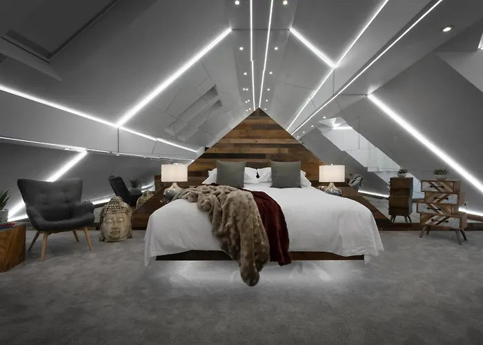 Aphrodites Group - Luxury Hot Tub In District! Bowness-on-Windermere