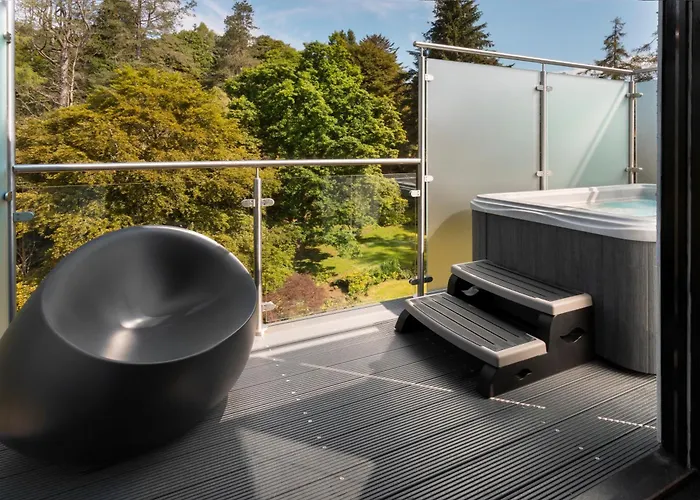 Aphrodites Group - Luxury Hot Tub In District! Bowness-on-Windermere