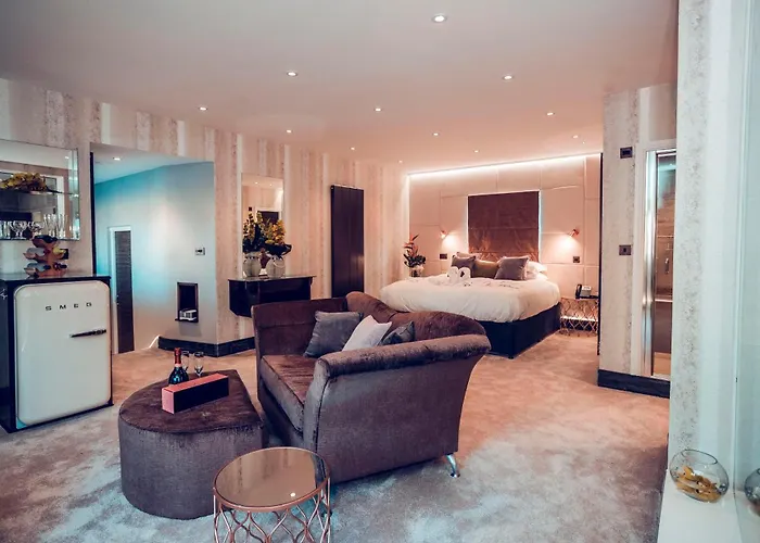 Hotel Aphrodites Group - Luxury Hot Tub In District! Bowness-on-Windermere