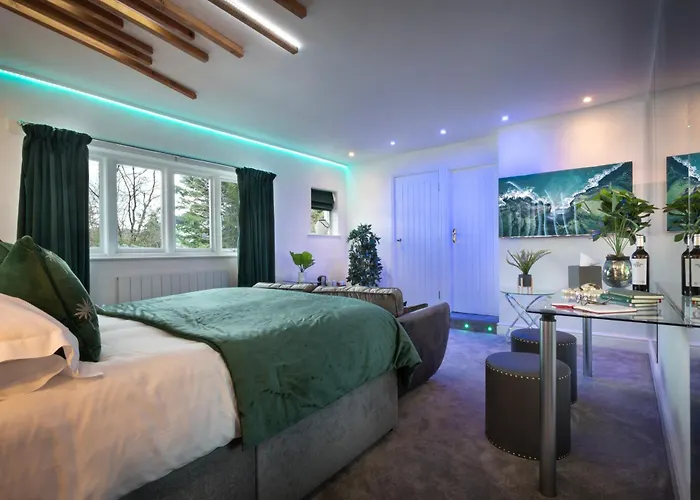 Aphrodites Group - Luxury Hot Tub In District! 5* Bowness-on-Windermere