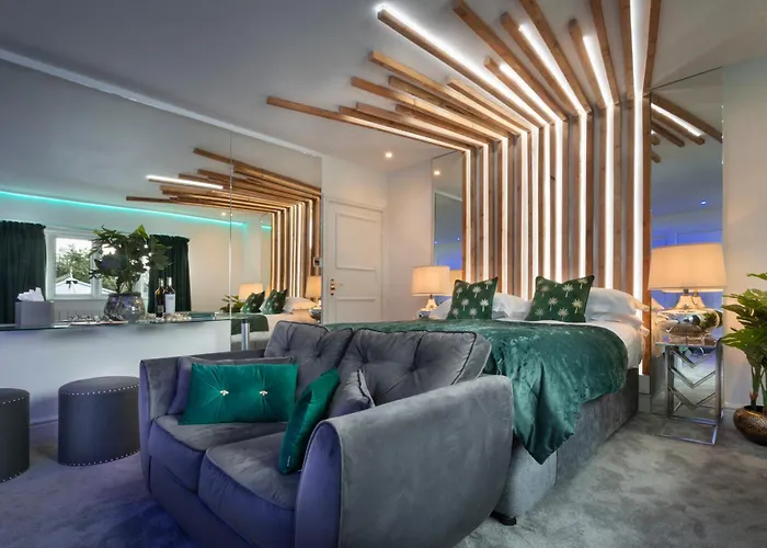 Aphrodites Group - Luxury Hot Tub In District! Bowness-on-Windermere