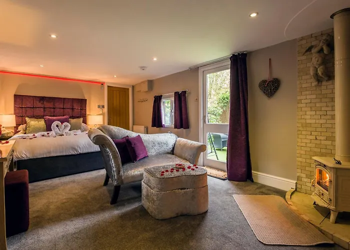 Aphrodites Group - Luxury Hot Tub In District! Hotel 5*