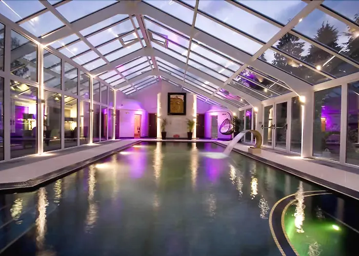 Aphrodites Group - Luxury Hot Tub In District! Hotel Bowness-on-Windermere