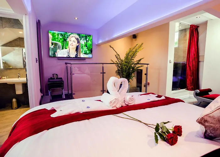 Aphrodites Group - Luxury Hot Tub In District! Hotel Bowness-on-Windermere