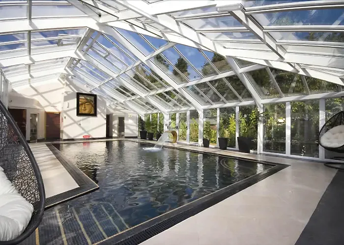 Aphrodites Group - Luxury Hot Tub In District! 5* Bowness-on-Windermere