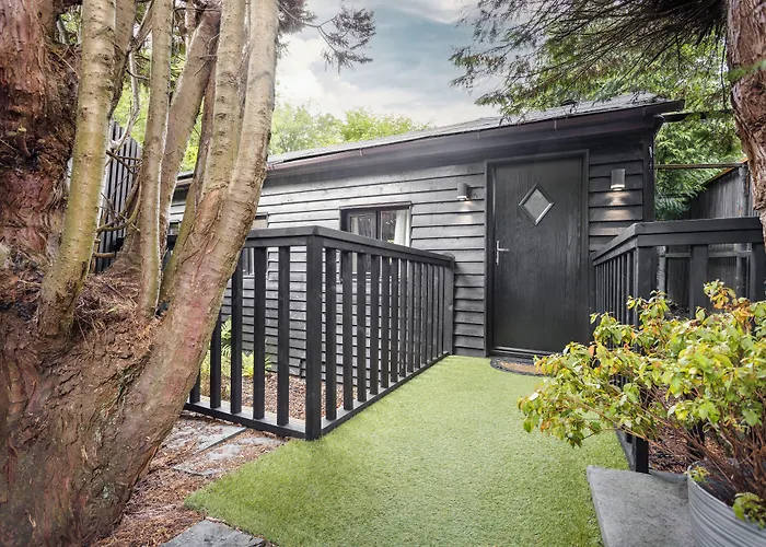 Hotel Aphrodites Group - Luxury Hot Tub In District! Bowness-on-Windermere