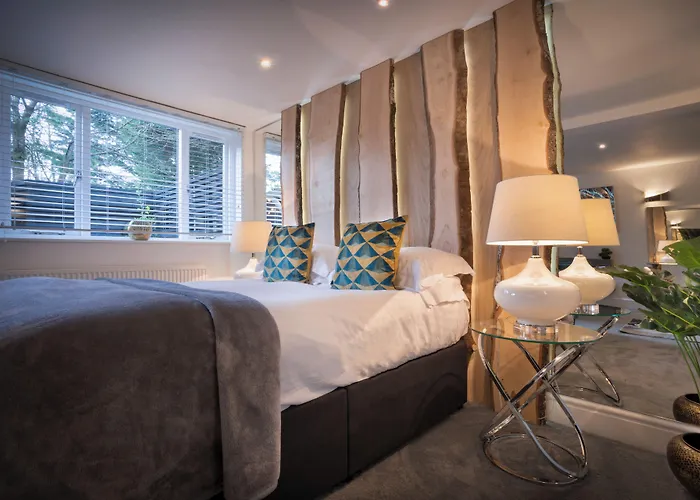 Hotel Aphrodites Group - Luxury Hot Tub In District! Bowness-on-Windermere