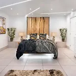 Hotell Aphrodites Group - Luxury Hot Tub In District! Bowness-on-Windermere