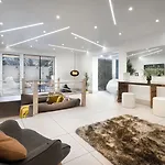 Hotell Aphrodites Group - Luxury Hot Tub In District! Bowness-on-Windermere